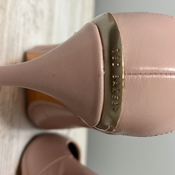 Ted Baker Leather Cut Out High Heel Court Shoe - Picture 3 of 5